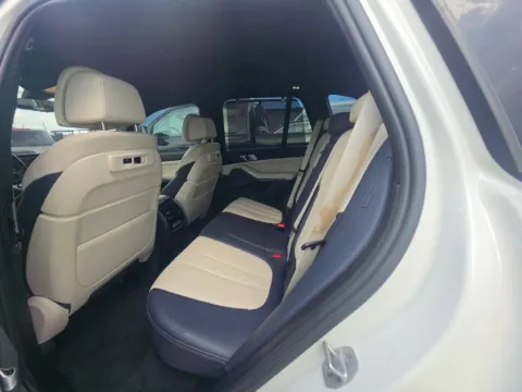 More photos of 2021 BMW X5 sDrive40i at Clement Supercenter, MO