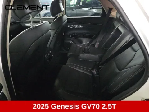 More photos of 2025 Genesis GV70 2.5T at Clement Supercenter, MO