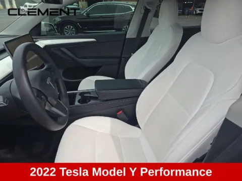 More photos of 2022 Tesla Model Y Performance at Clement Supercenter, MO