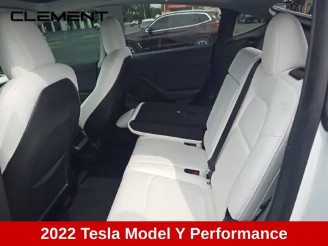 More photos of 2022 Tesla Model Y Performance at Clement Supercenter, MO