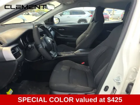 More photos of 2021 Toyota C-HR LE at Clement Supercenter, MO