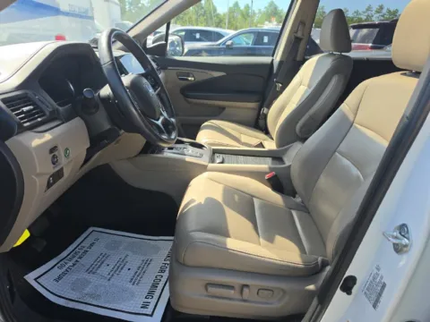 Another view of 2021 Honda Pilot EX-L for sale in St. Charles, MO at Clement Supercenter