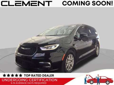 Black 2025 Chrysler Pacifica Select for sale in St. Charles, MO