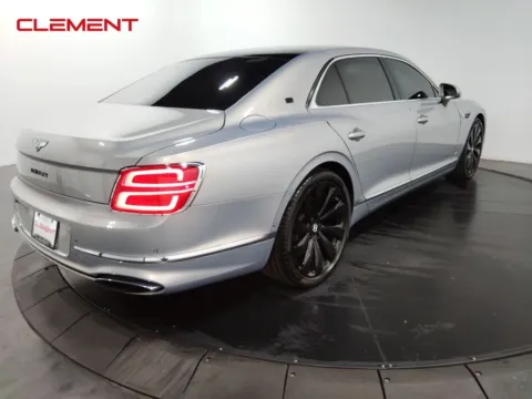 More photos of 2020 Bentley Flying Spur W12 at Clement Supercenter, MO