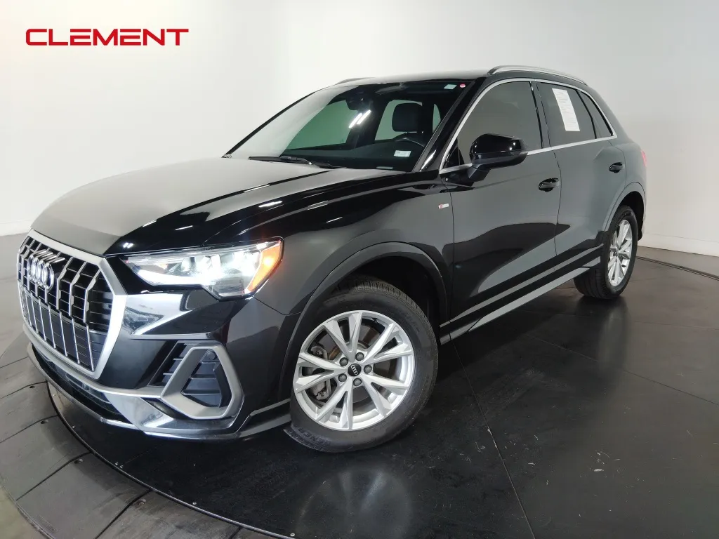 Black 2021 Audi Q3 Premium for sale in St. Charles, MO