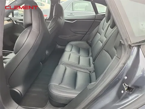More photos of 2019 Tesla Model S 75D at Clement Supercenter, MO