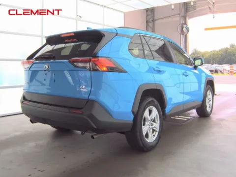 More photos of 2020 Toyota RAV4 Hybrid LE at Clement Supercenter, MO