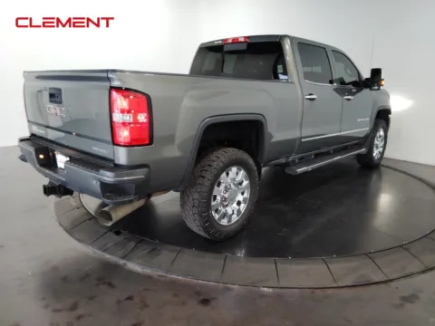 More photos of 2018 GMC Sierra 2500HD Denali at Clement Supercenter, MO