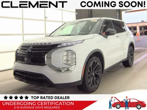 White 2023 Mitsubishi Outlander SE for sale in St. Charles, MO
