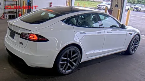 More photos of 2022 Tesla Model S Plaid at Clement Supercenter, MO