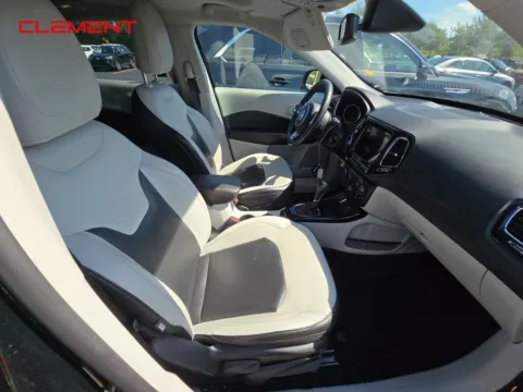 Another view of 2019 Jeep Compass Limited for sale in St. Charles, MO at Clement Supercenter