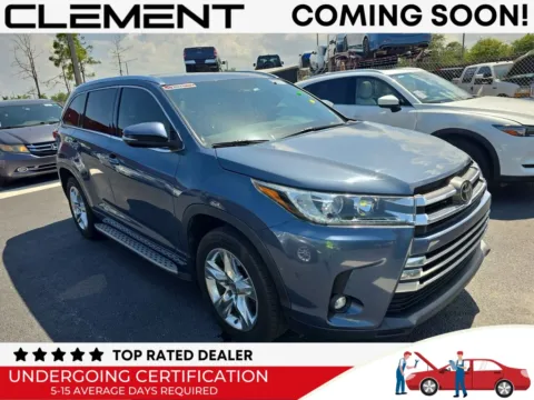 Blue 2019 Toyota Highlander Limited for sale in St. Charles, MO