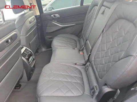 More photos of 2023 BMW X7 xDrive40i at Clement Supercenter, MO