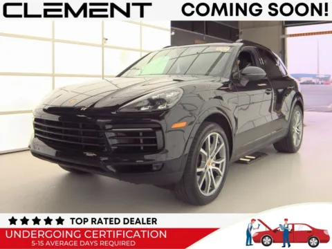 Black 2022 Porsche Cayenne for sale in St. Charles, MO