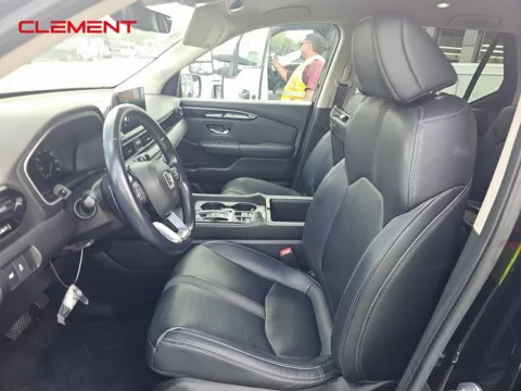 Another view of 2023 Honda Pilot EX-L for sale in St. Charles, MO at Clement Supercenter