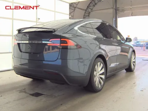 More photos of 2020 Tesla Model X Long Range at Clement Supercenter, MO
