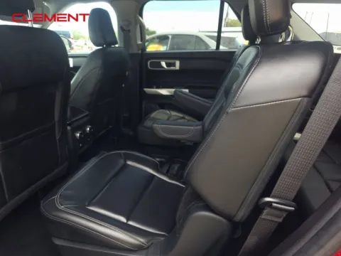 More photos of 2021 Ford Explorer XLT at Clement Supercenter, MO