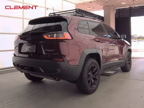 More photos of 2019 Jeep Cherokee Trailhawk at Clement Supercenter, MO