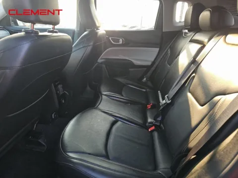 More photos of 2022 Jeep Compass Limited at Clement Supercenter, MO