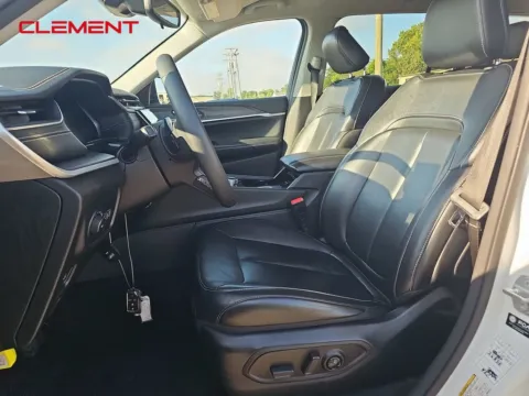Another view of 2023 Jeep Grand Cherokee L Limited for sale in St. Charles, MO at Clement Supercenter