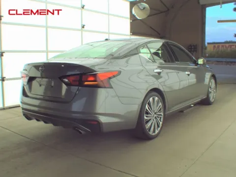 More photos of 2023 Nissan Altima 2.5 SL at Clement Supercenter, MO