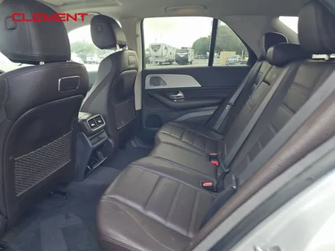 More photos of 2020 Mercedes-Benz GLE 350 at Clement Supercenter, MO