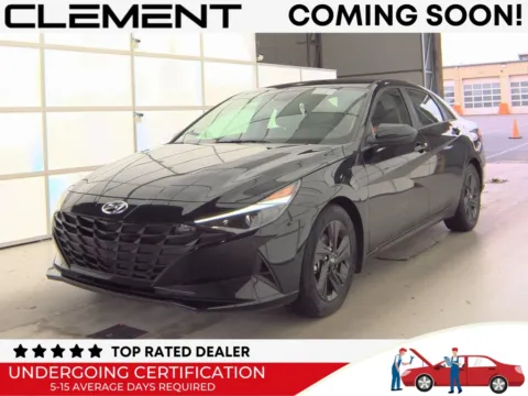 Black 2022 Hyundai Elantra SEL for sale in St. Charles, MO