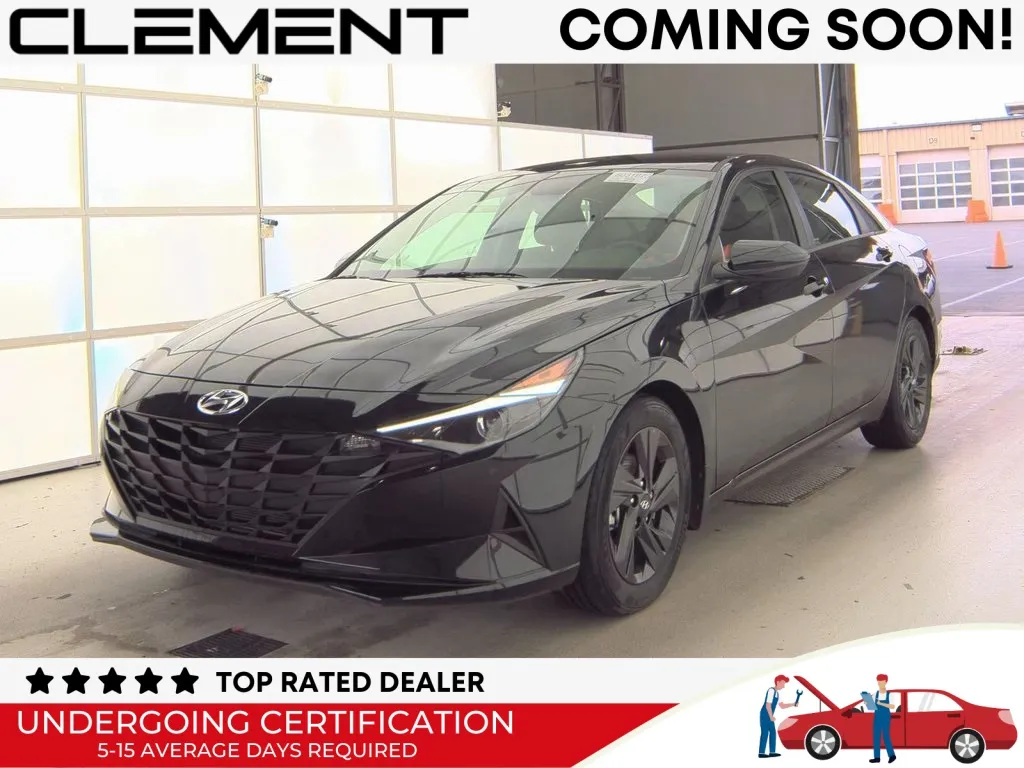 Black 2022 Hyundai Elantra SEL for sale in St. Charles, MO