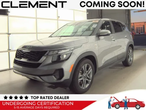 Gray 2023 Kia Seltos LX for sale in St. Charles, MO