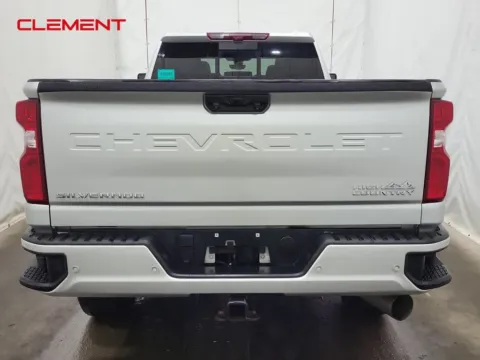 More photos of 2023 Chevrolet Silverado 2500HD High Country at Clement Supercenter, MO