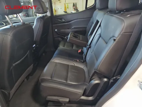 More photos of 2023 GMC Acadia SLT at Clement Supercenter, MO