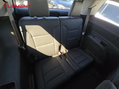 More photos of 2023 GMC Acadia SLT at Clement Supercenter, MO