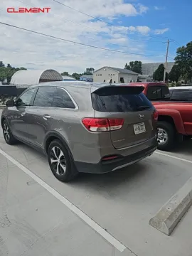 More photos of 2016 Kia Sorento EX at Clement Supercenter, MO
