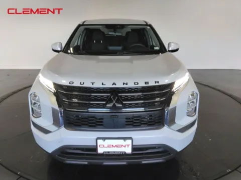 Photos of 2023 Mitsubishi Outlander ES for sale in St. Charles, MO at Clement Supercenter