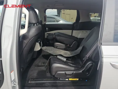 More photos of 2024 Kia Carnival EX at Clement Supercenter, MO