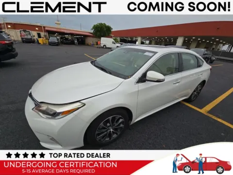 White 2018 Toyota Avalon XLE Premium for sale in St. Charles, MO