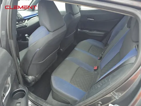 More photos of 2022 Toyota C-HR XLE at Clement Supercenter, MO