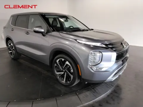 Another view of 2024 Mitsubishi Outlander SE for sale in St. Charles, MO at Clement Supercenter