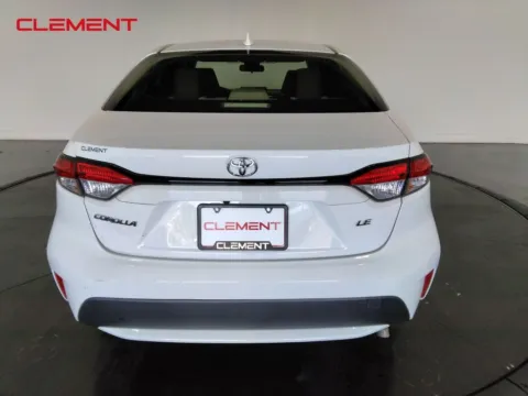 More photos of 2022 Toyota Corolla LE at Clement Supercenter, MO