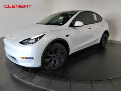 White 2024 Tesla Model Y Long Range for sale in St. Charles, MO