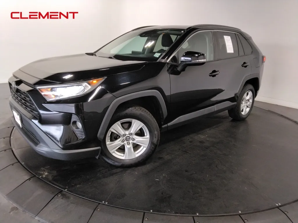 Black 2019 Toyota RAV4 XLE for sale in St. Charles, MO