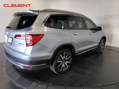 More photos of 2019 Honda Pilot Touring at Clement Supercenter, MO