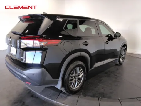 More photos of 2021 Nissan Rogue S at Clement Supercenter, MO