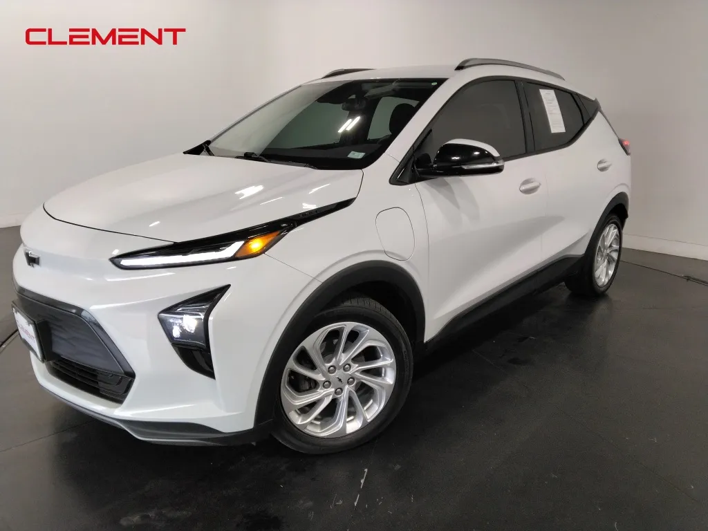 White 2023 Chevrolet Bolt EUV LT for sale in St. Charles, MO