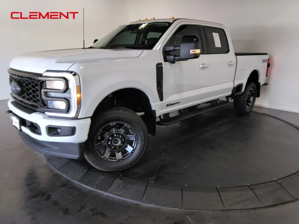 White 2024 Ford F-250SD Lariat for sale in St. Charles, MO