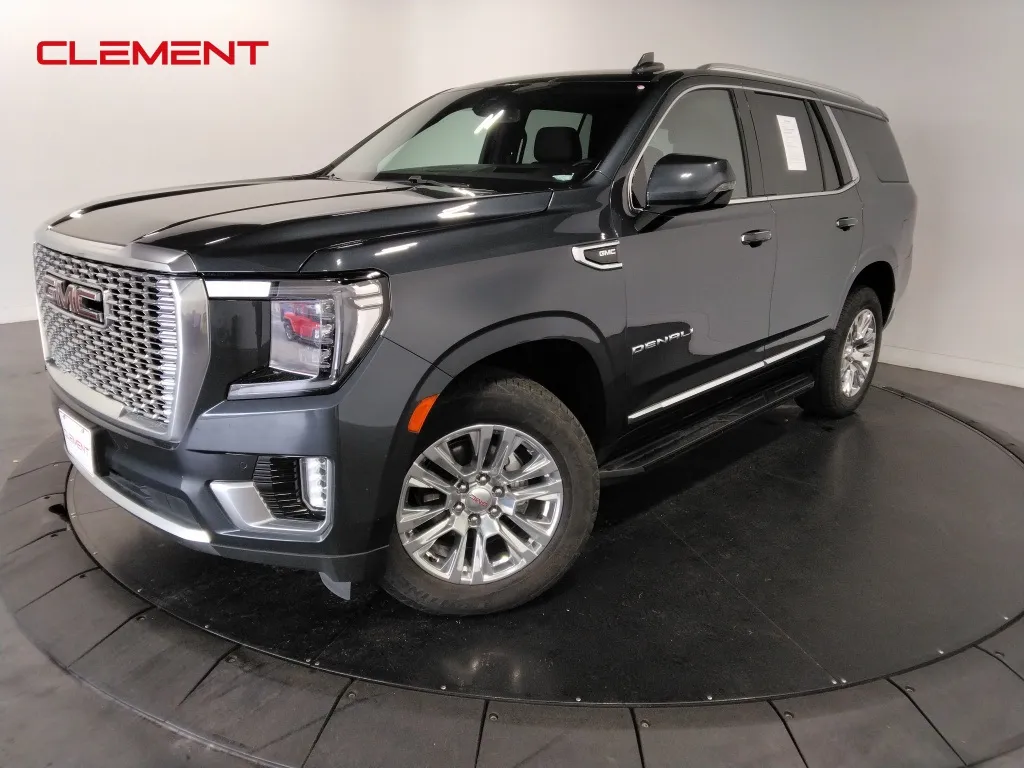 Black 2022 GMC Yukon Denali for sale in St. Charles, MO