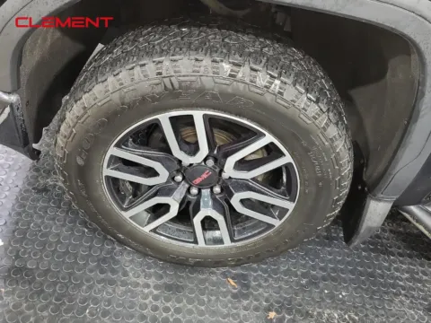More photos of 2020 GMC Sierra 1500 AT4 at Clement Supercenter, MO