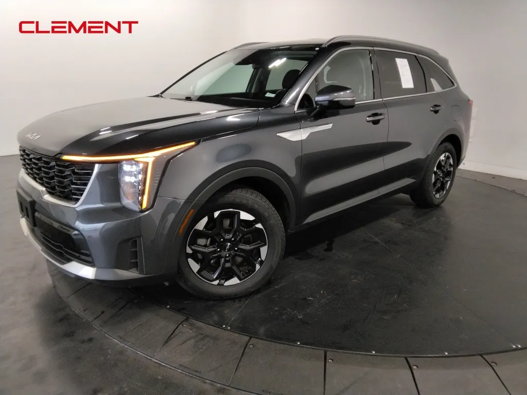 Gray 2024 Kia Sorento S for sale in St. Charles, MO