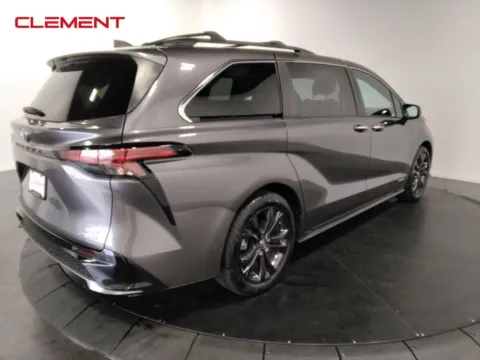 More photos of 2021 Toyota Sienna XSE at Clement Supercenter, MO