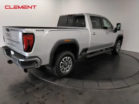 More photos of 2022 GMC Sierra 2500HD SLT at Clement Supercenter, MO